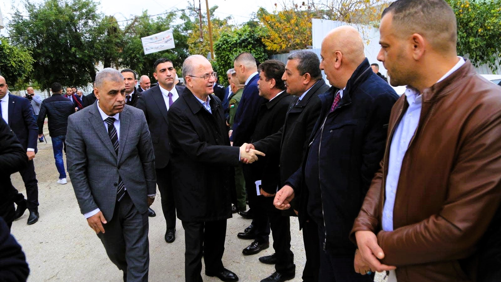 جانب من زيارة رئيس الوزراء محمد مصطفى إلى محافظة قلقيلية (أرشيفية)